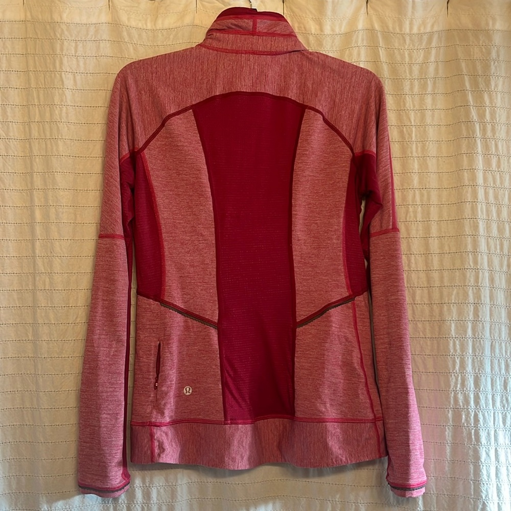 Lululemon pull over